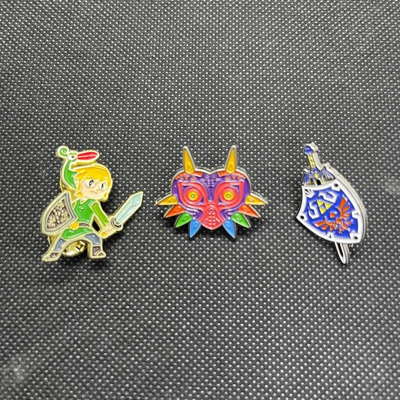 Zelda Enamel Pins - Picture 1 of 1